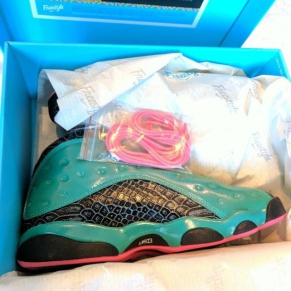 Nike Air Jordan XIII DB Doernbecher Size 11US. main image 5
